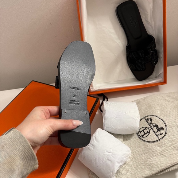 Hermes Oran Sandals Slippers Crystal/Sparkles Black - Picture 5 of 5